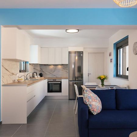 Greek Sky - New Modern Apartment With Shared Pool Tavronitis Eksteriør bilde