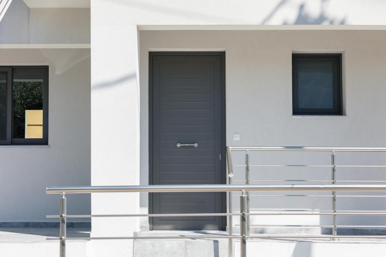 Greek Sky - New Modern Apartment With Shared Pool Tavronitis Eksteriør bilde