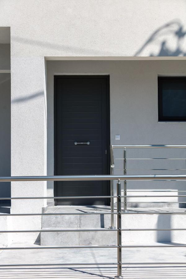 Greek Sky - New Modern Apartment With Shared Pool Tavronitis Eksteriør bilde